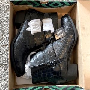 NIB Black Booties
